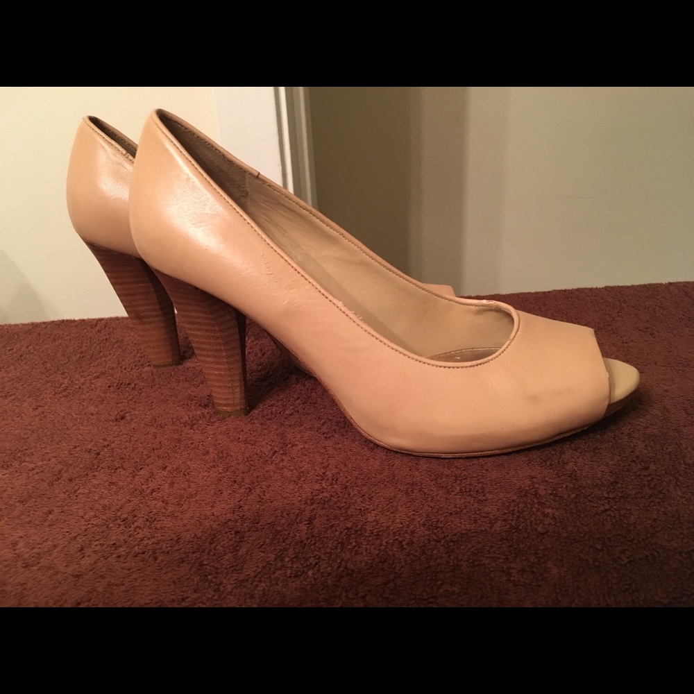Heels - Picture 2 of 2